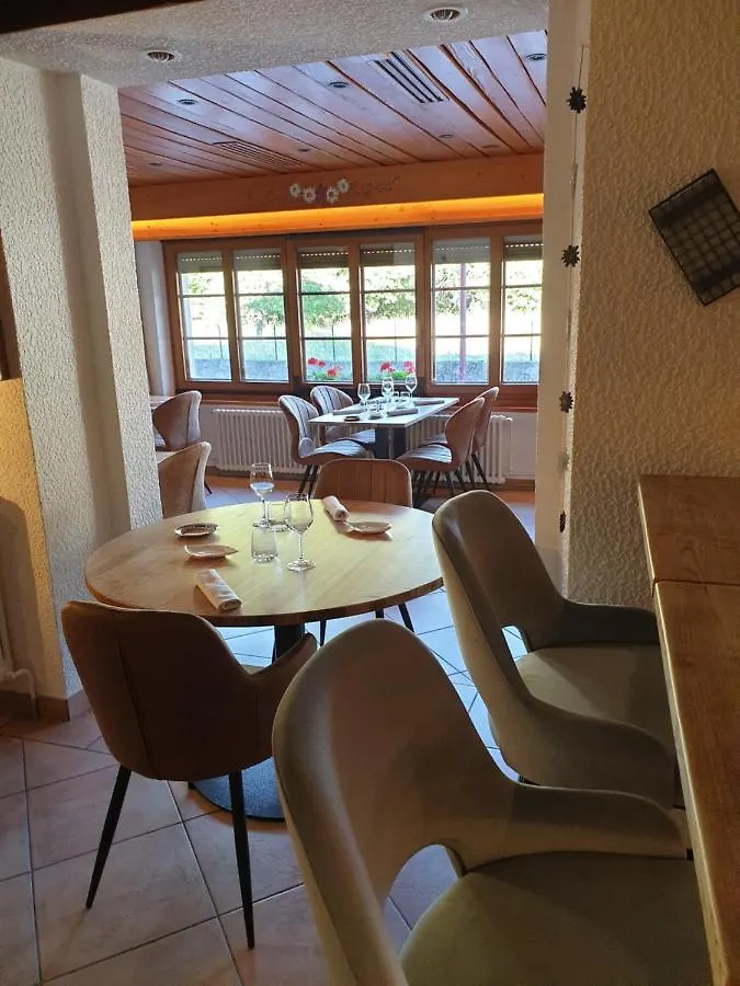 山之回声酒店 Armoy 3*,
